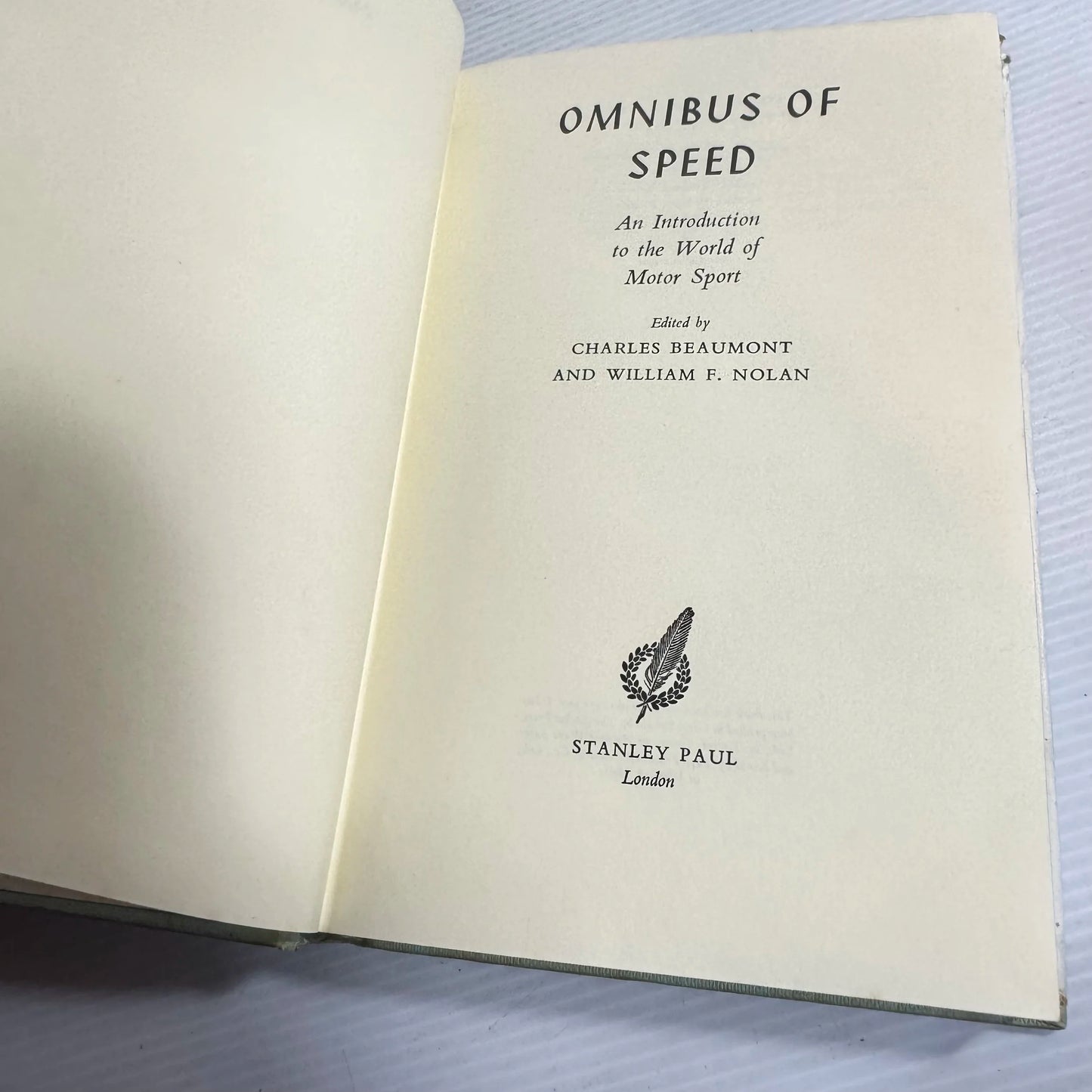 Omnibus of Speed : An Introduction to the World of Motor Sport - Edited by Charles Beaumont & William F. Nolan (1961)