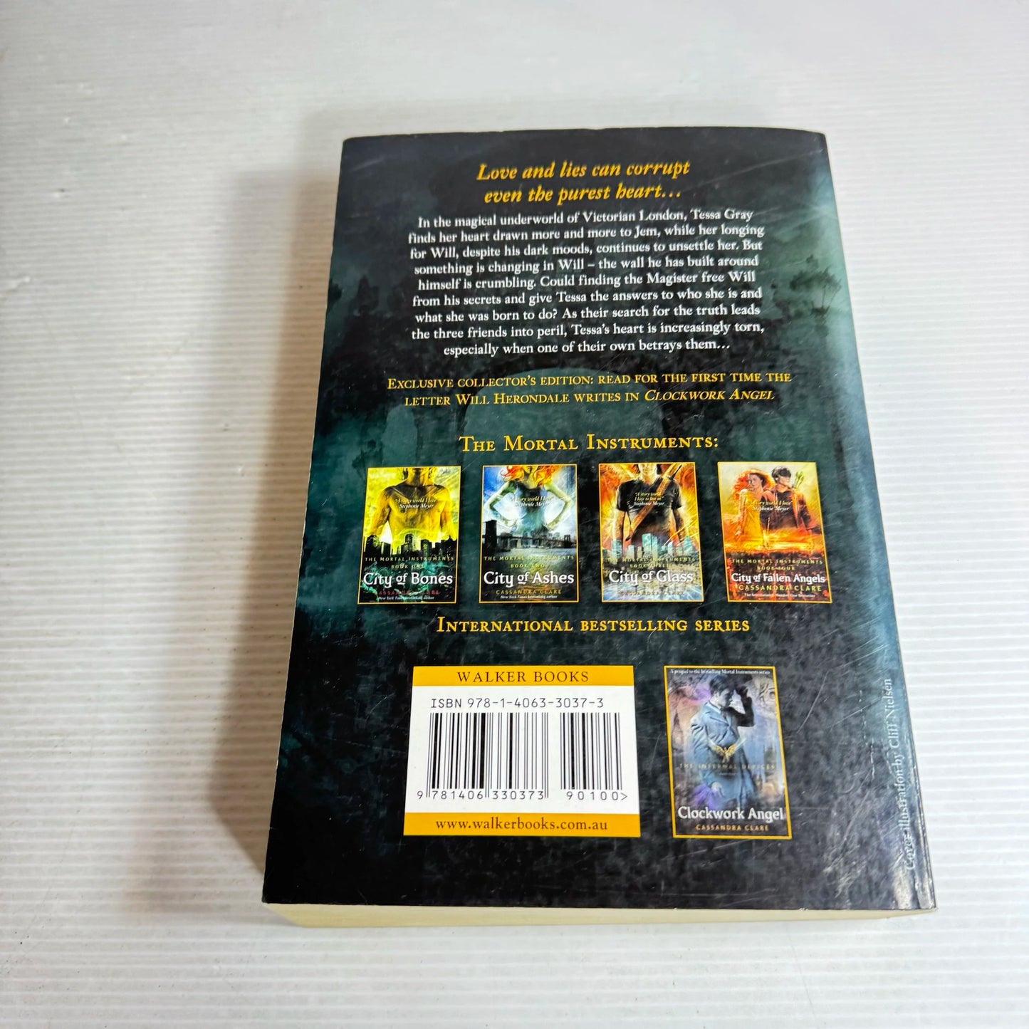 Clockwork Prince: The Infernal Devices Book 2 - Cassandra Clare (Collector's First Edition)