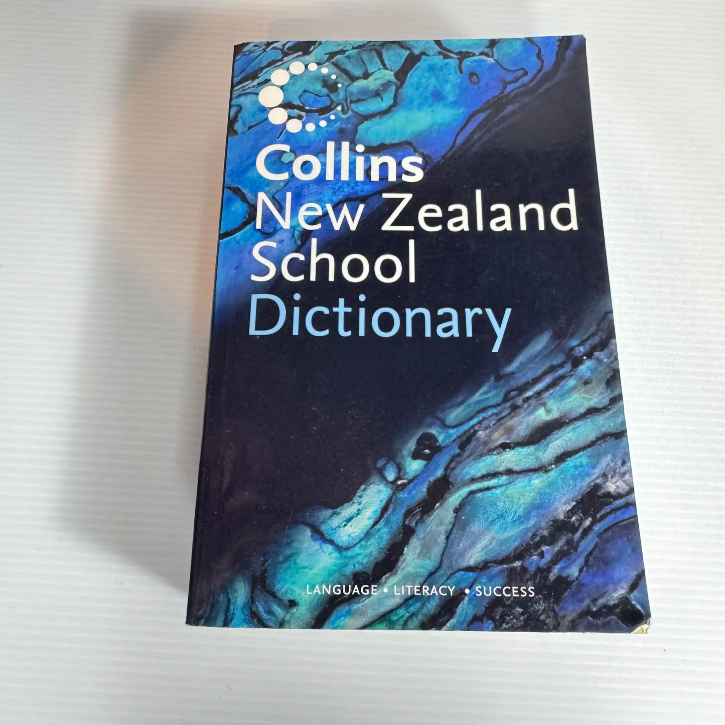 Collins New Zealand School Dictionary