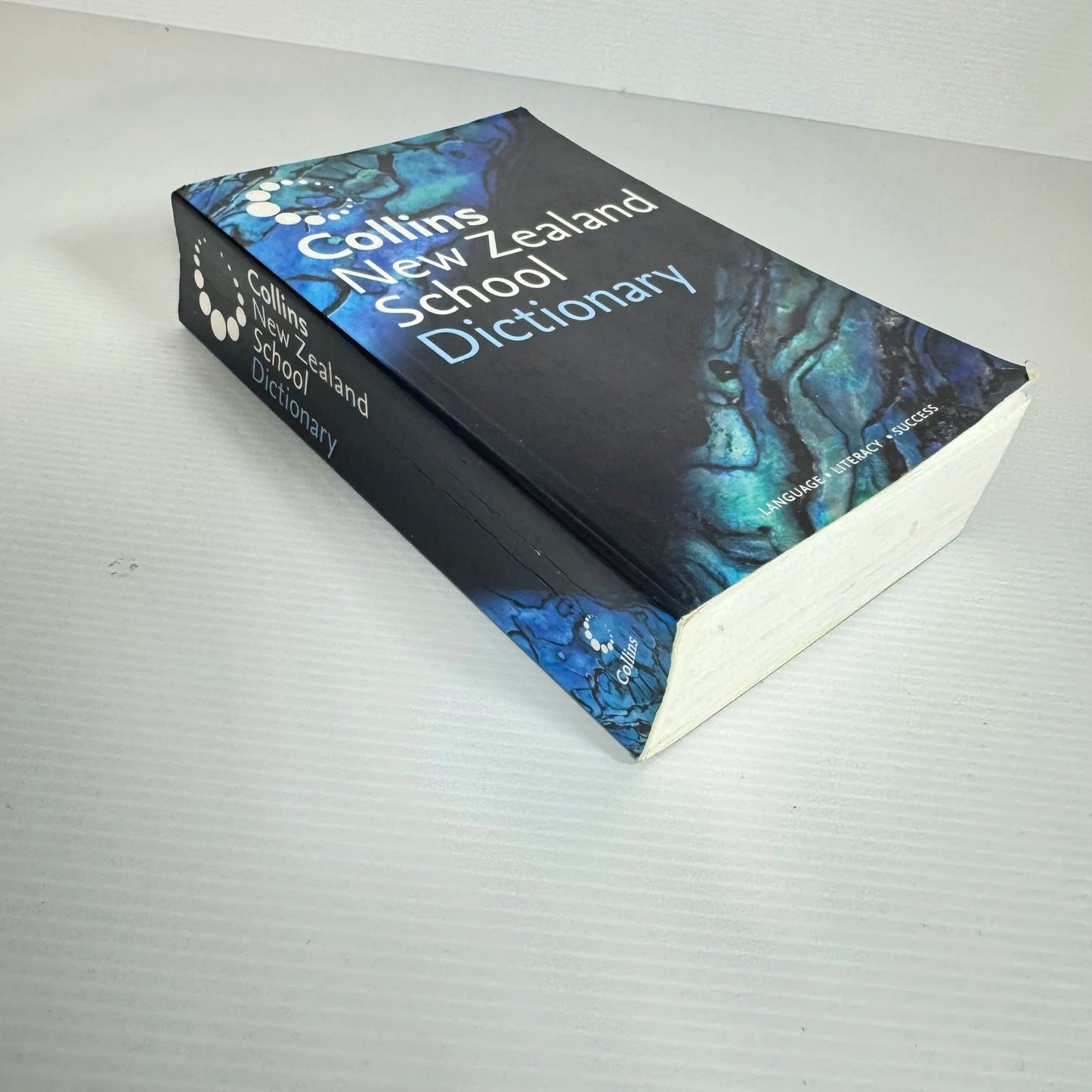 Collins New Zealand School Dictionary