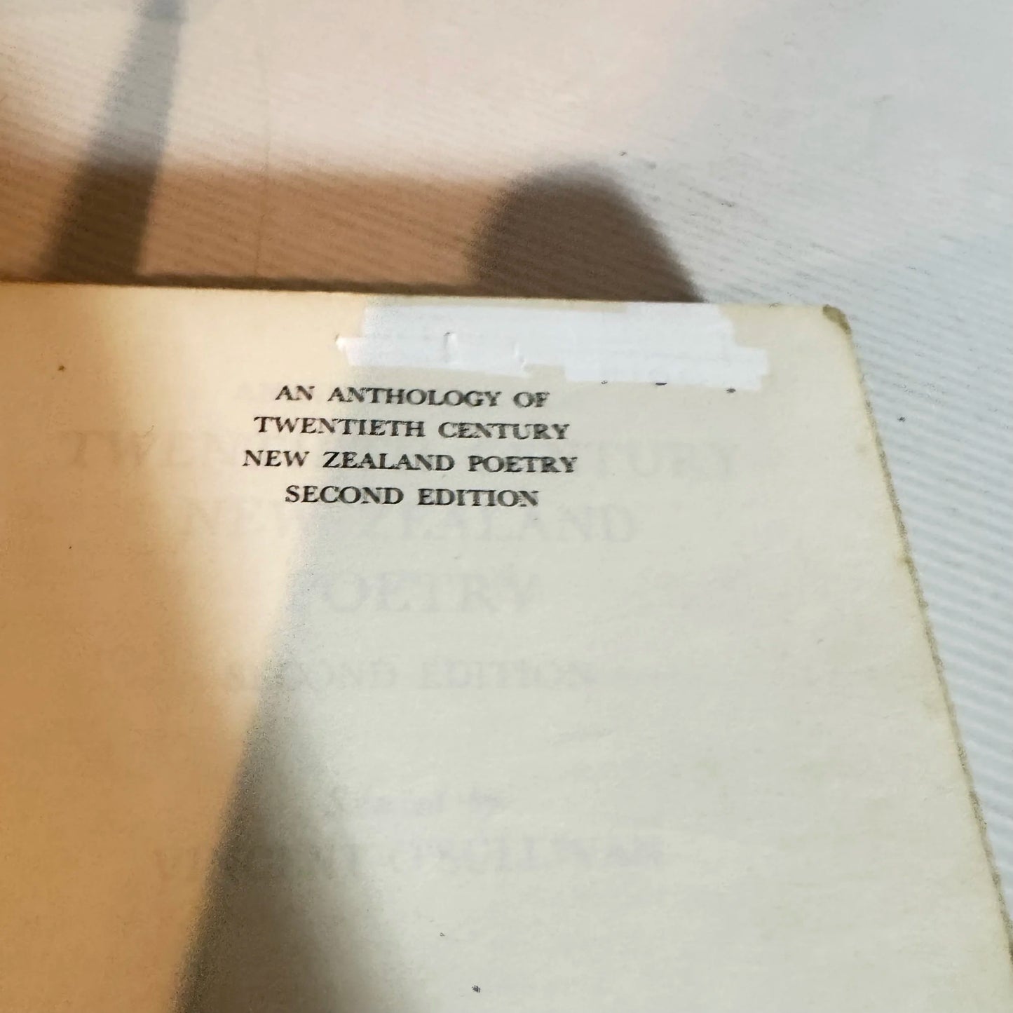 An Anthology of Twentieth Century New Zealand Poetry - Vincent O'Sullivan (Vintage 1976)