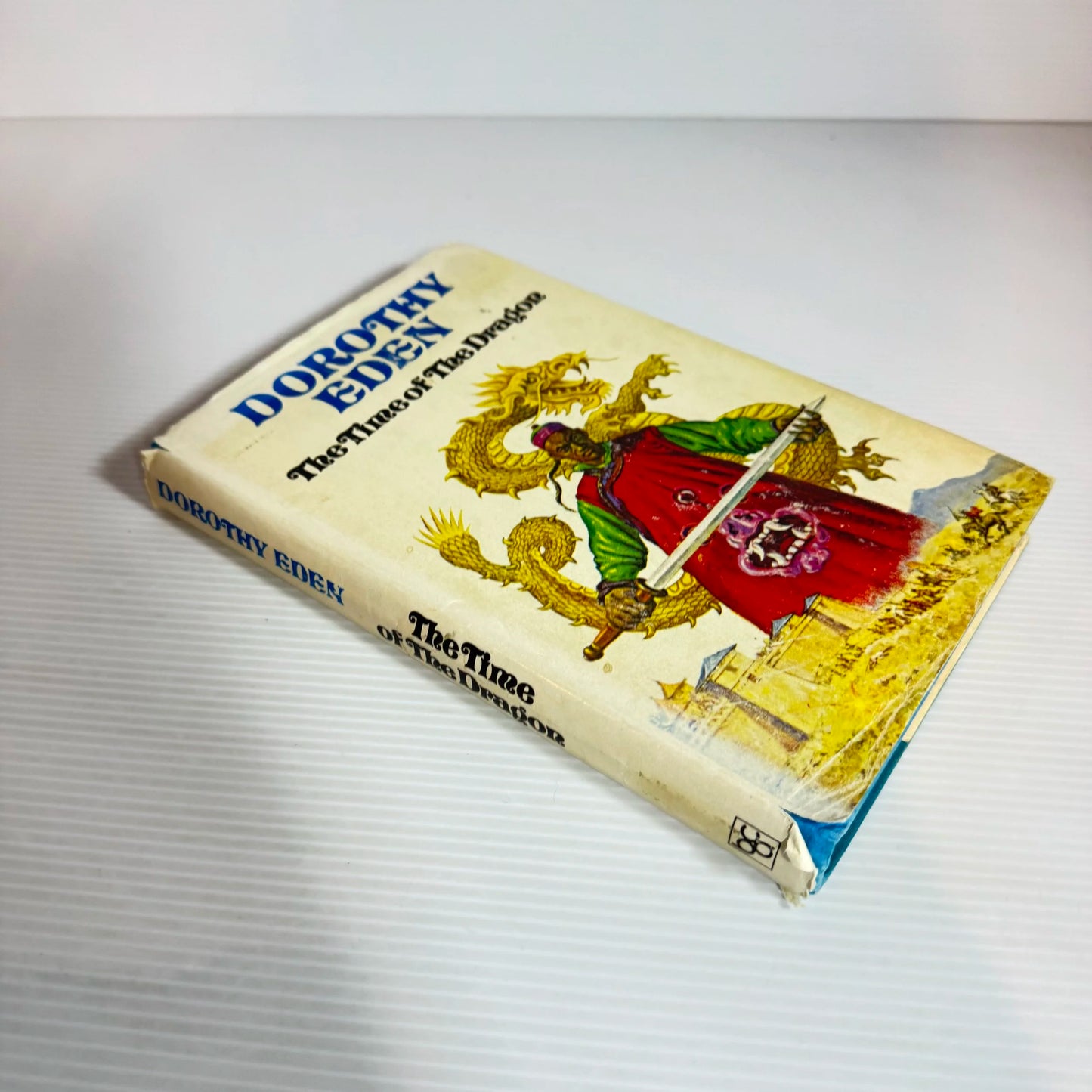 The Tome Of The Dragon - Dorothy Eden (Vintage 1975)