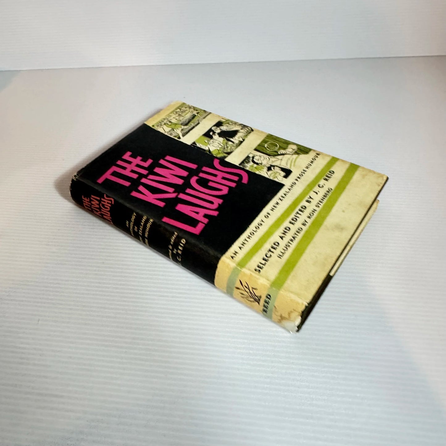 The Kiwi Laughs : Anthology of New Zealand Prose Humour - Edited by J.C. Reid (Vintage 1961)