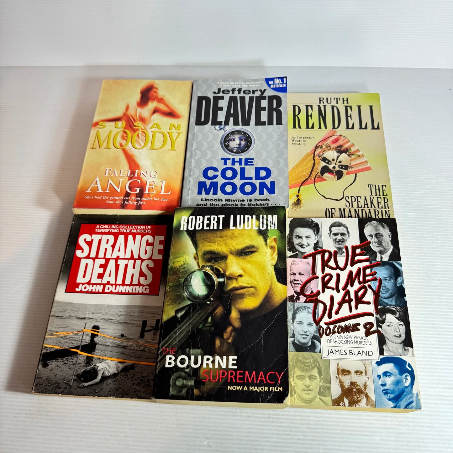 Crime Book Bundle x 6 Books : Various Authors (612)