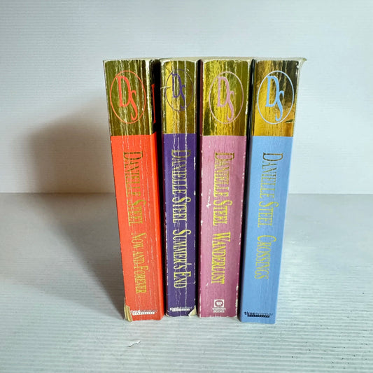 Danielle Steel Book Bundle x 4 Books : Crossing, Wanderlust, Now and Forever, Summer's End (606)