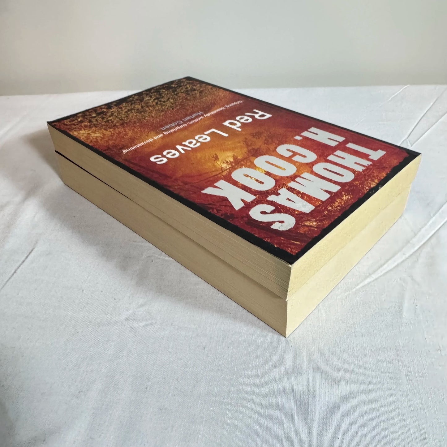 Crime Book Bundle x 2 - The Hamilton Case & Red Leaves