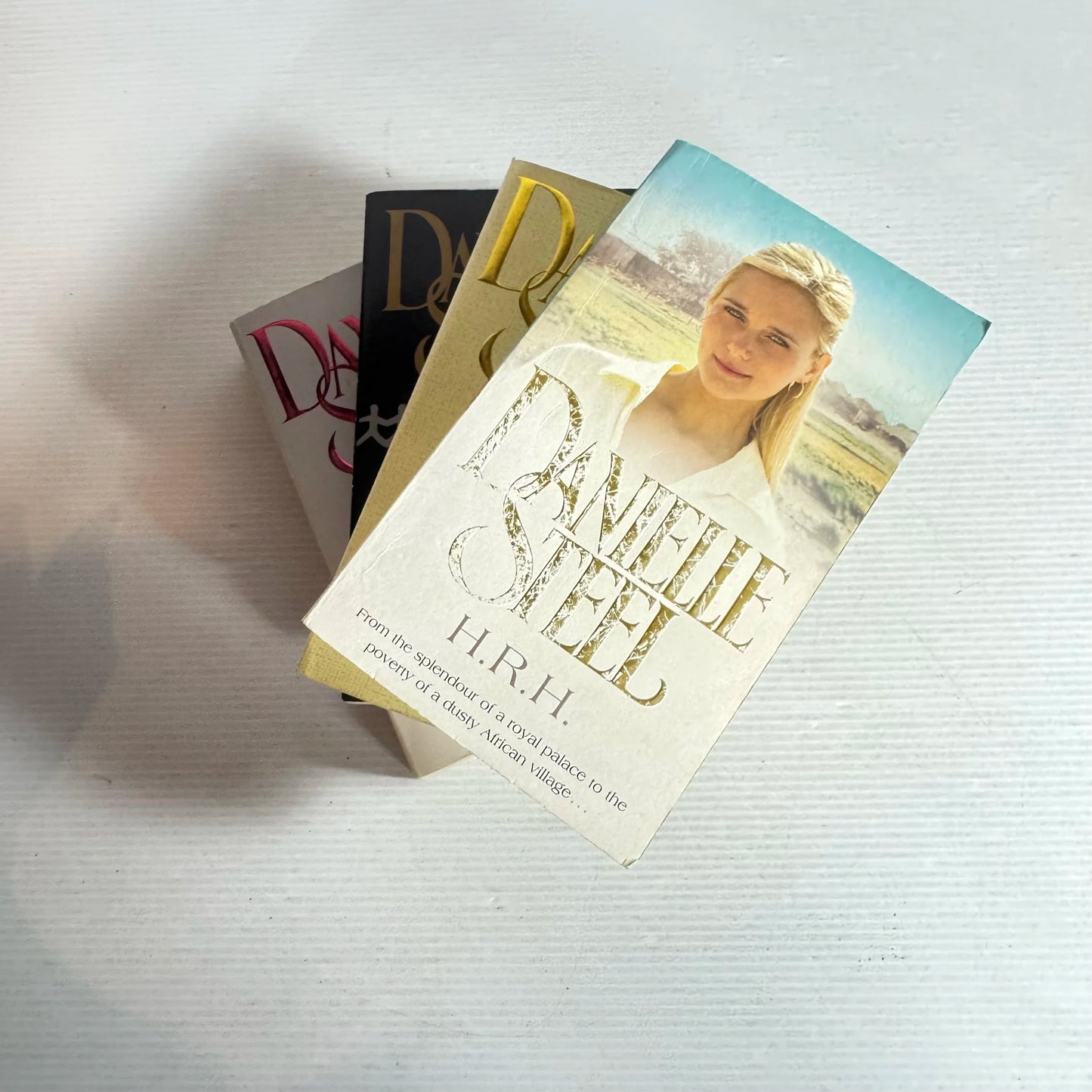 Danielle Steel Book Bundle  X 4 Books - H.R.H, The Klone and I, Vanished, The Gift (594)
