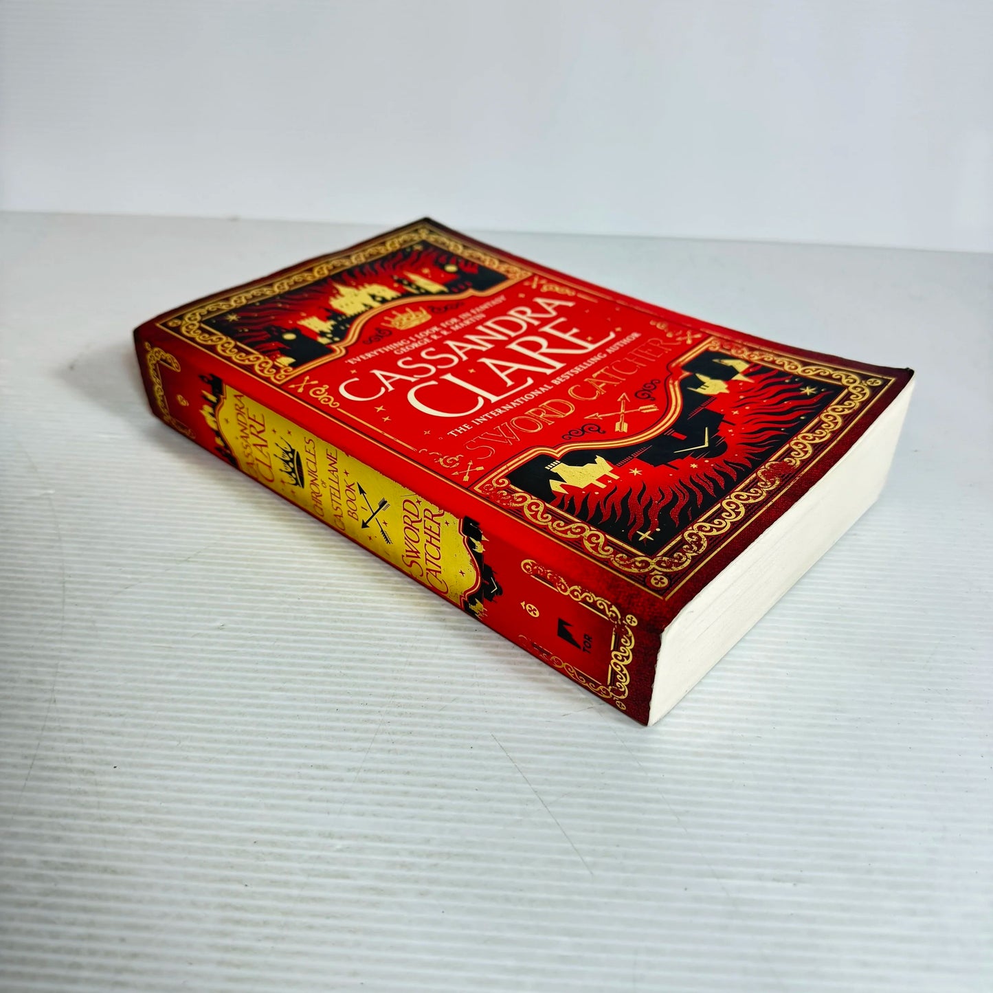 Sword Catcher - Chronicles of Castellane Book 1 - Cassandra Clare