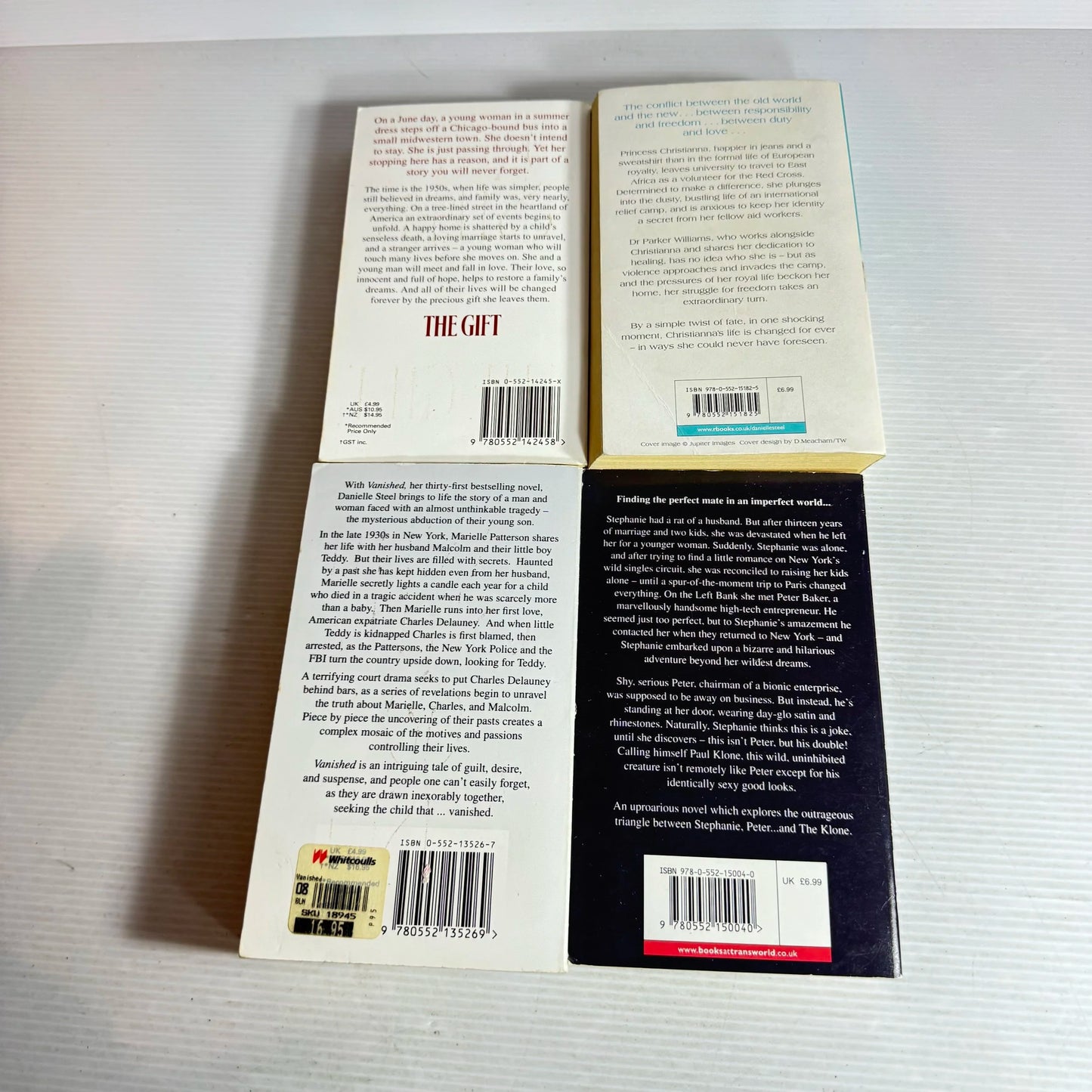 Danielle Steel Book Bundle  X 4 Books - H.R.H, The Klone and I, Vanished, The Gift (594)