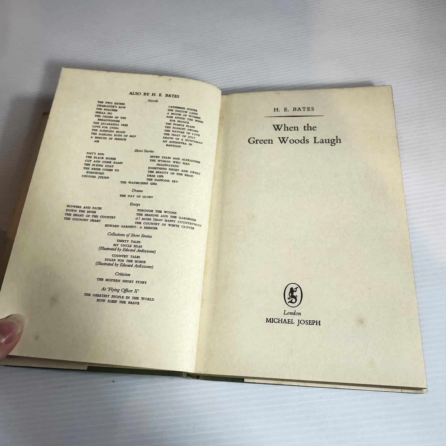 When The Green Woods Laugh - H. E. Bates (Vintage 1960 First Edition)