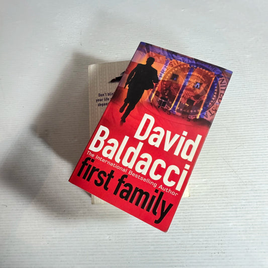 David Baldacci Book Bundle x 2 Books : First Family & Split Second (591)