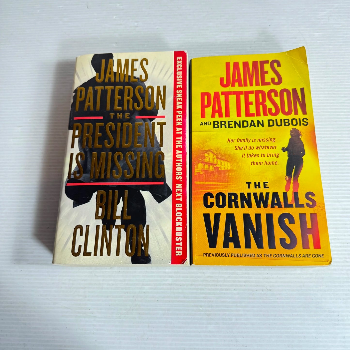 James Patterson Book Bundle x 2 Books : The Cornwalls Vanish & The President is Missing (595)