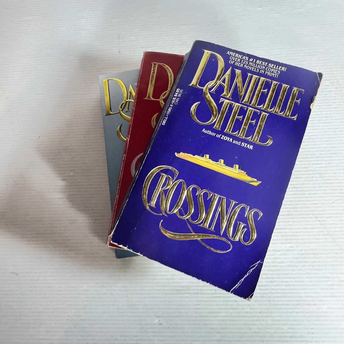 Danielle Steel Book Bundle x 3  Books : Crossings, Daddy, Wings (586)