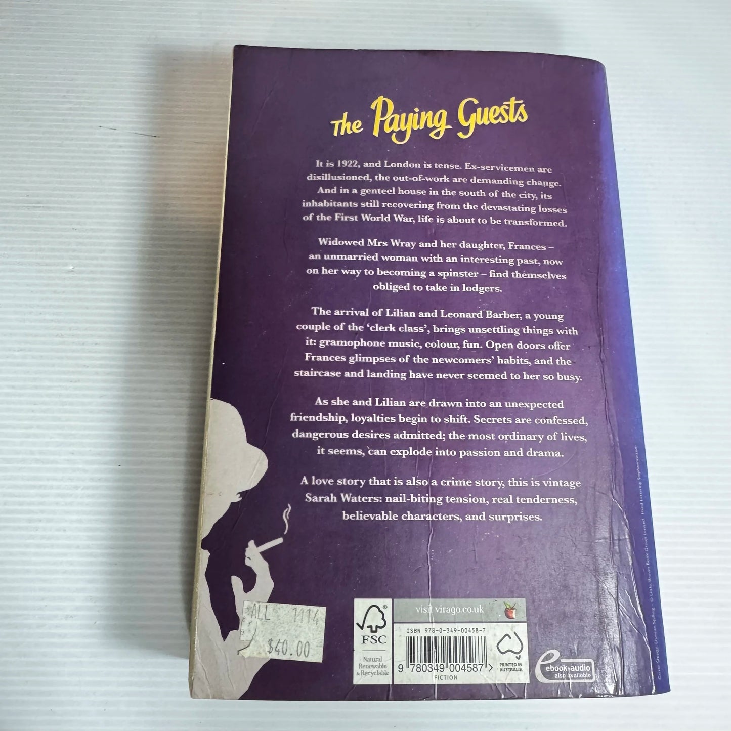 The Playing Guests - Sarah Waters