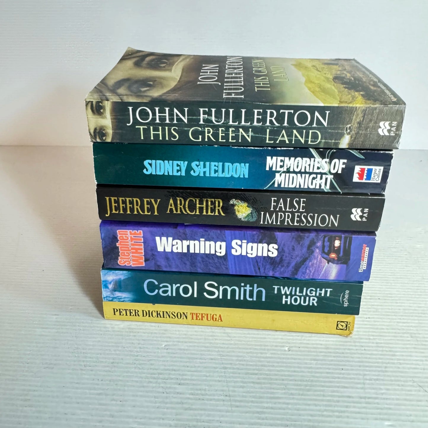 Thriller Book Bundle x 6 Books : Various Authors (583)