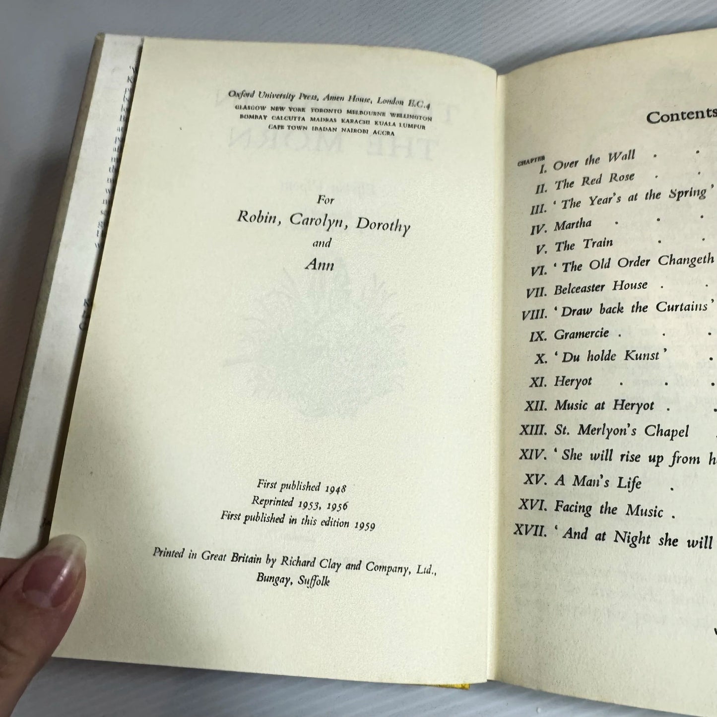 The Lark In The Morn - Elfrida Vipont ( Oxford Children's Library) (Vintage 1959)