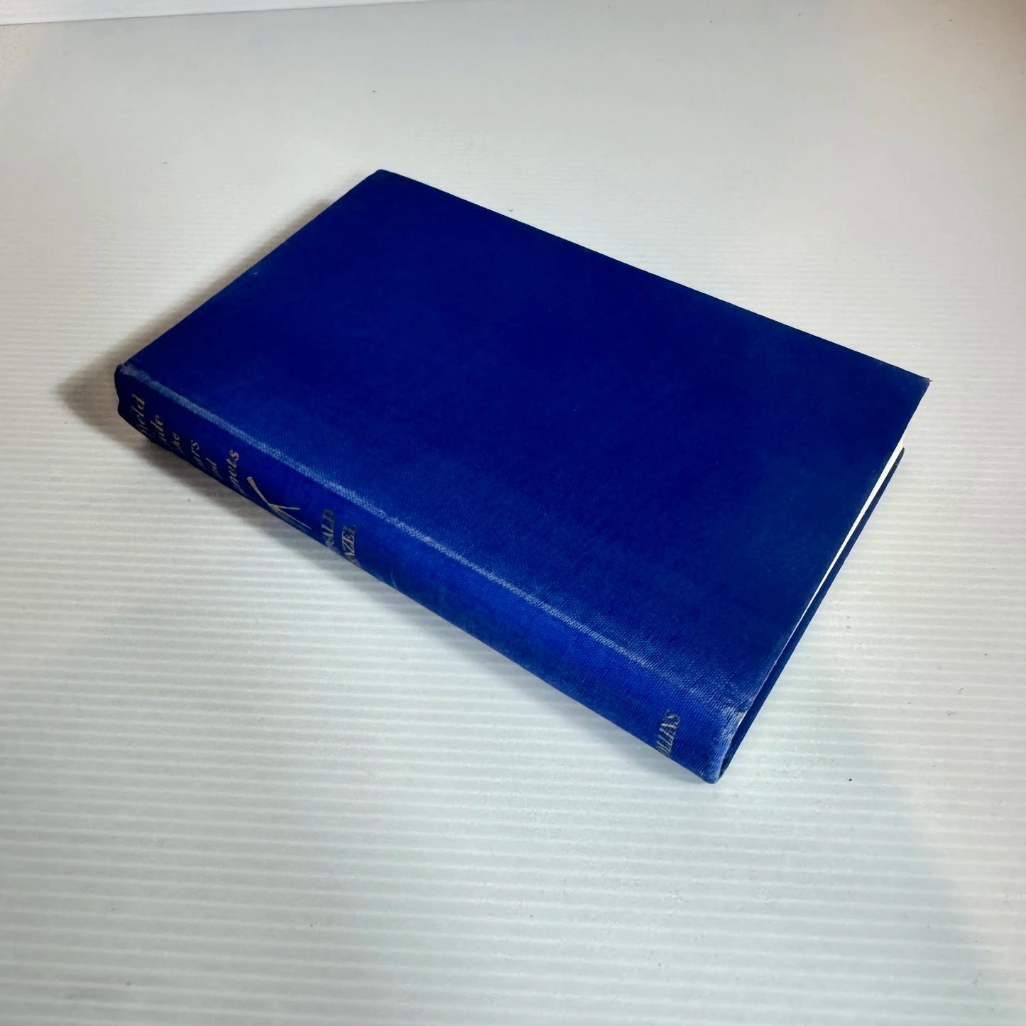 A Field Guide To Stars And Planets - Donald H. Menzel (Vintage 1966)