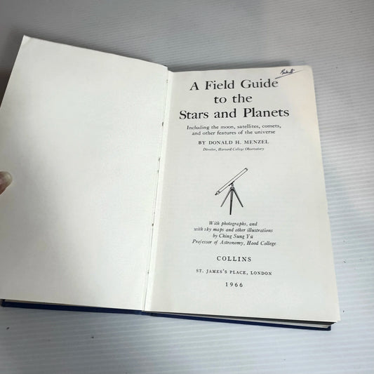 A Field Guide To Stars And Planets - Donald H. Menzel (Vintage 1966)