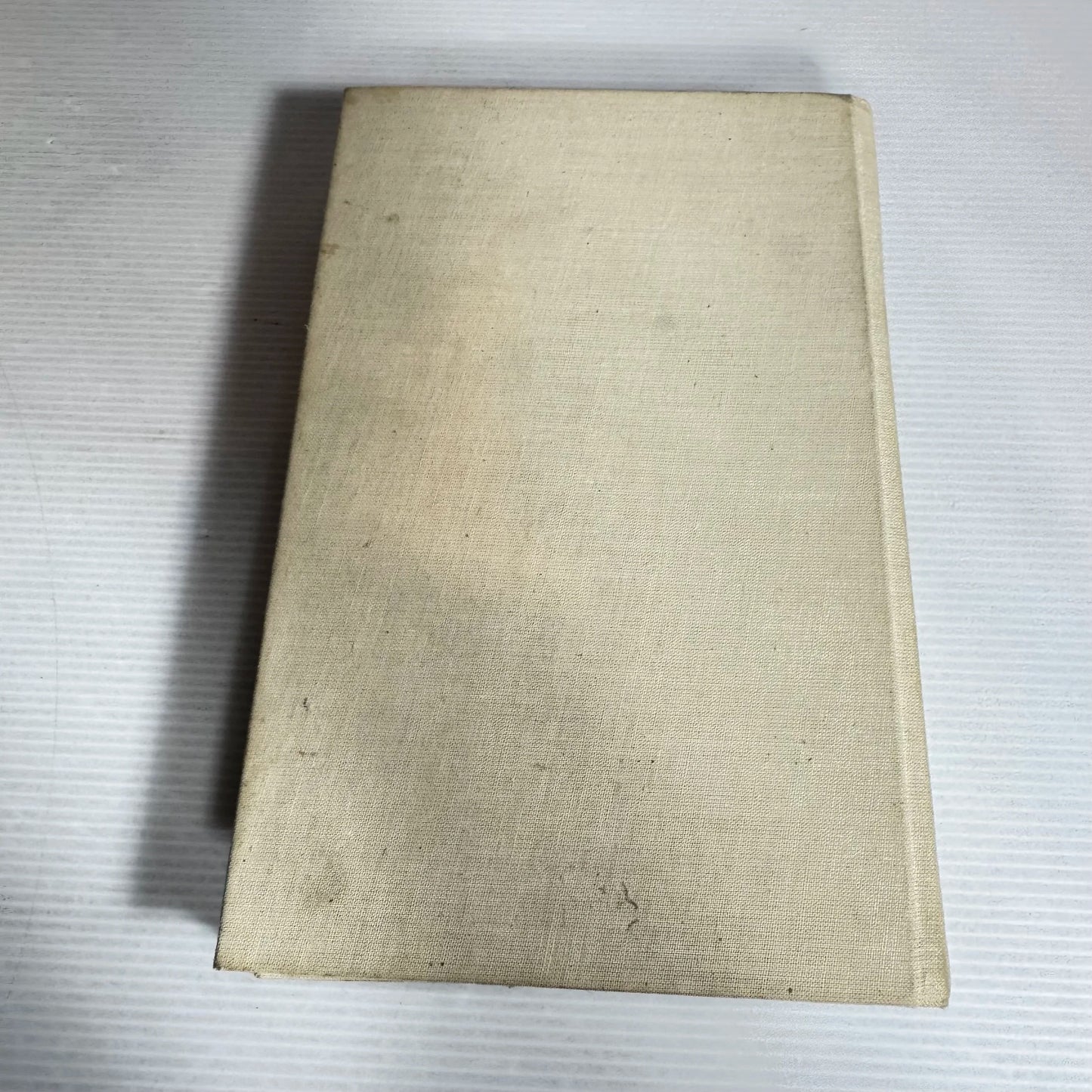 An Indecent Obsession - Colleen McCullough (1981)