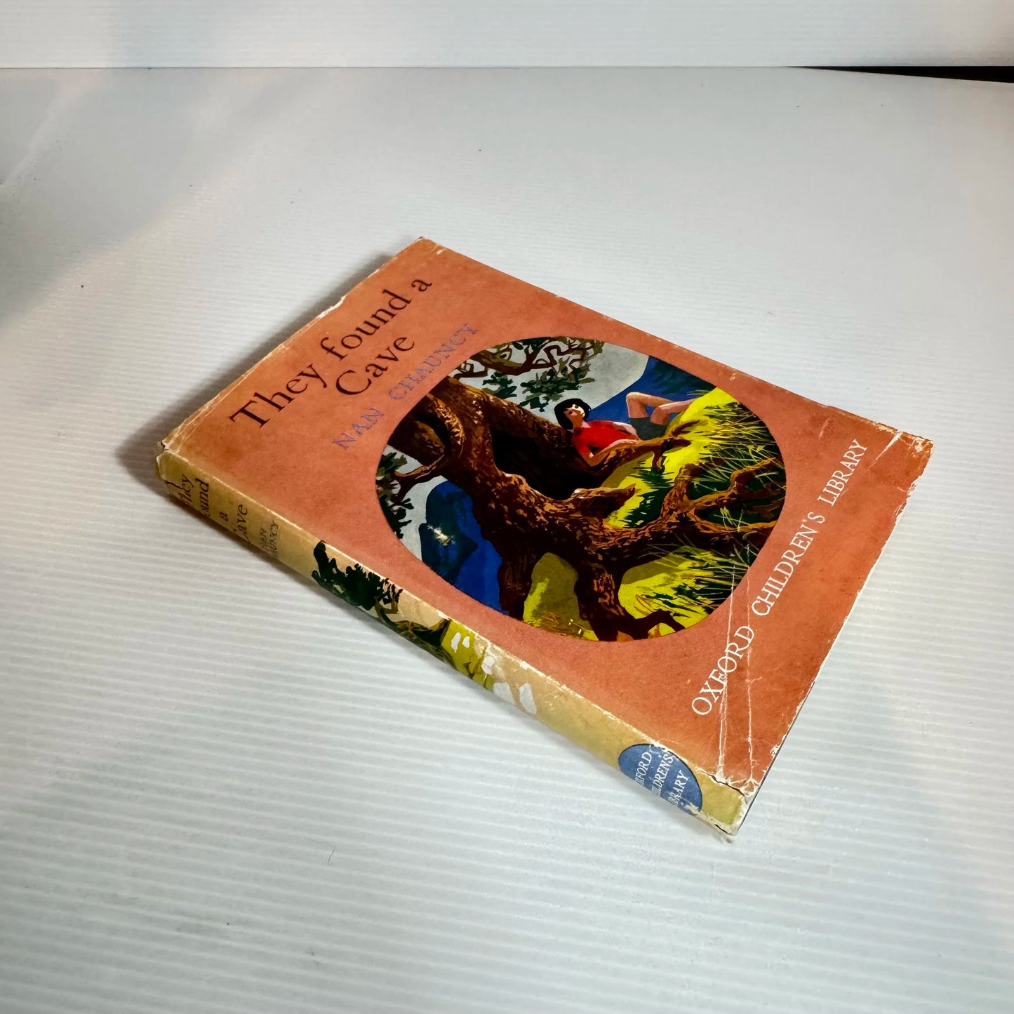 They Found A Cave - Nan Chauncy (Oxford Children's Library) (Vintage 1958)