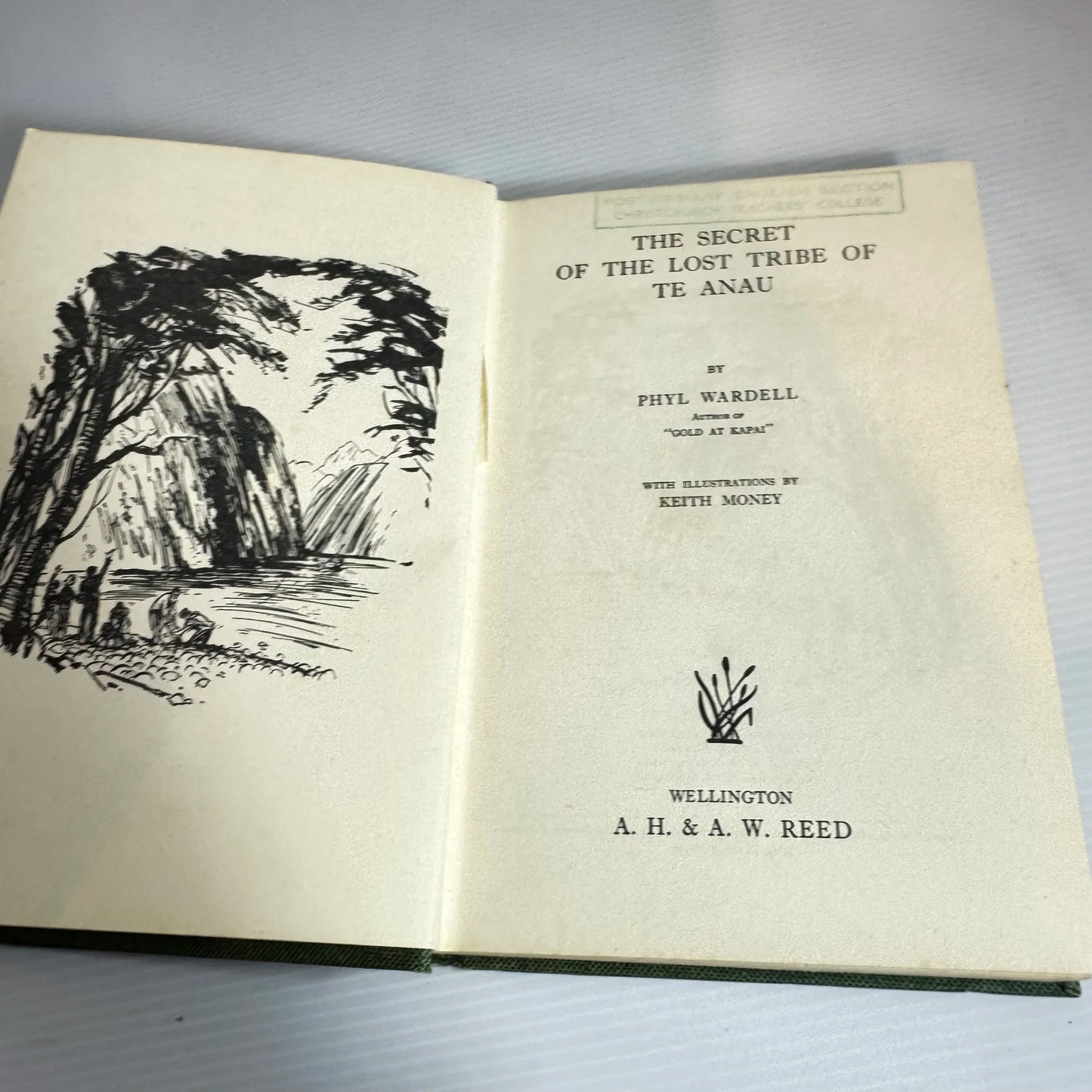 The Secret Of The Lost Tribe Of Te Anau - Phyl Wardell (Vintage 1962)