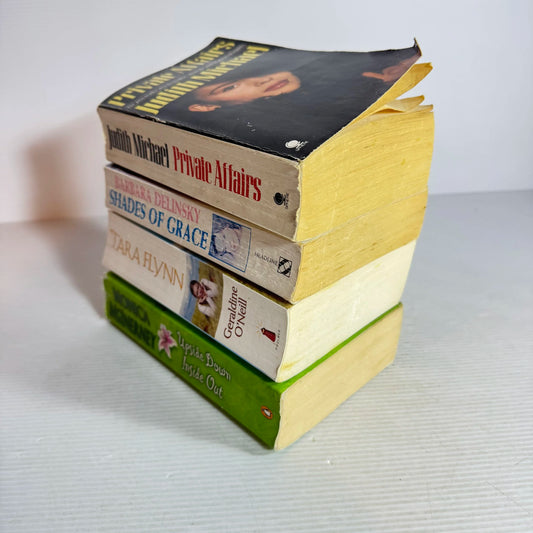 Romance Book Bundle x 4 Mixed Author Bundle : Barbara Delinsky, Judith Michael, Geraldine O'Neill & Monica McInerney (554)