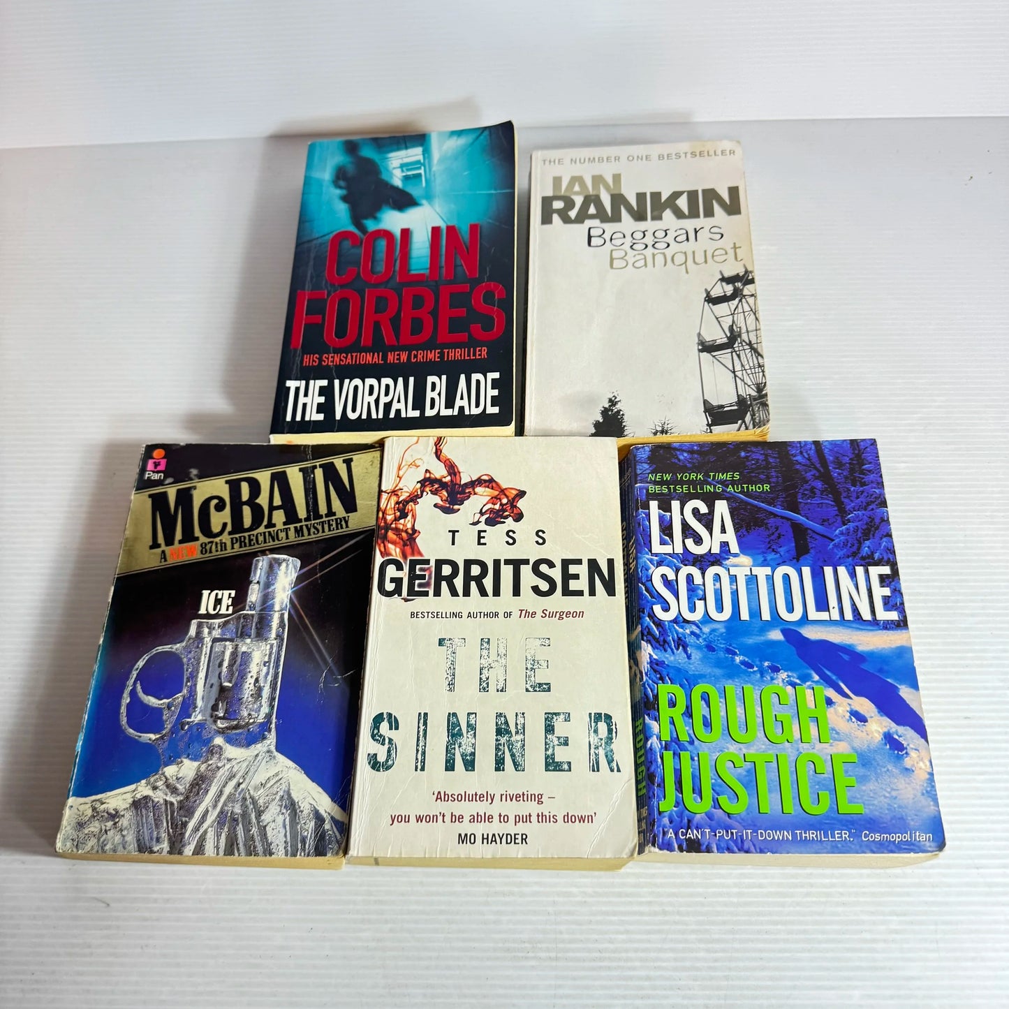 Crime Book Bundle x 5 Books Mixed Authors (561)