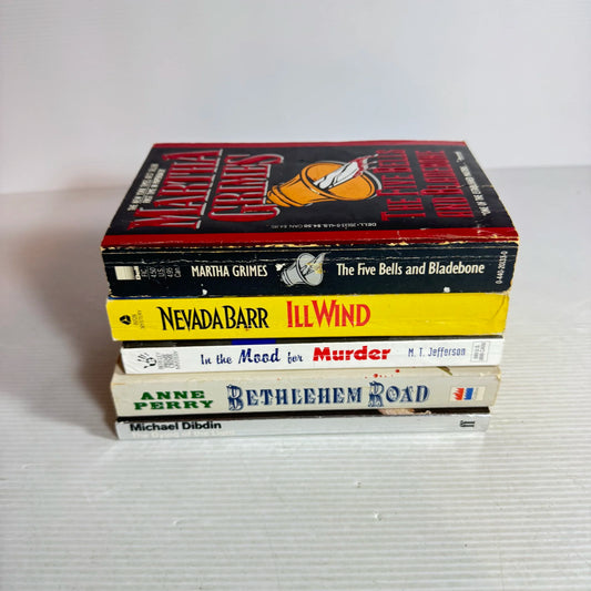 Mystery Book Bundle x 5 Books Mixed Authors (542)