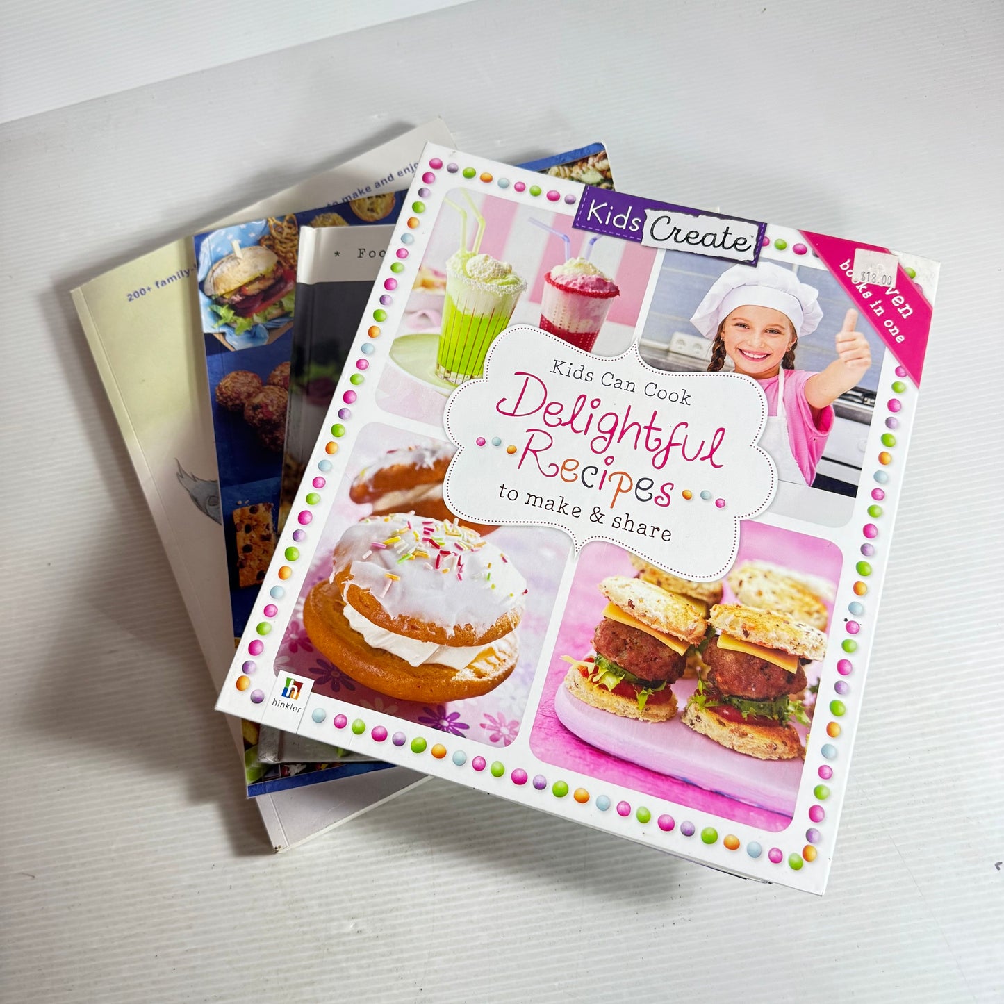 Children and Family Cook Book Bundle x 4 Books (732)