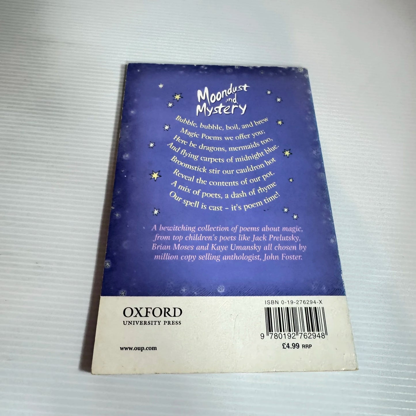 Moondust And Mystery: Magic Poems - John Foster