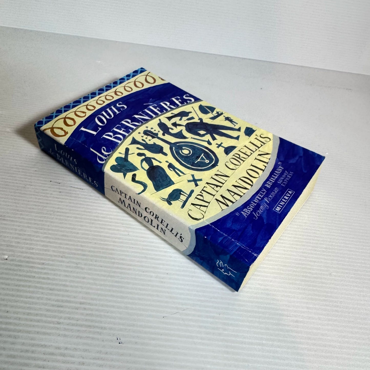 Captain Corelli's Mandolin - Louis de Bernieres
