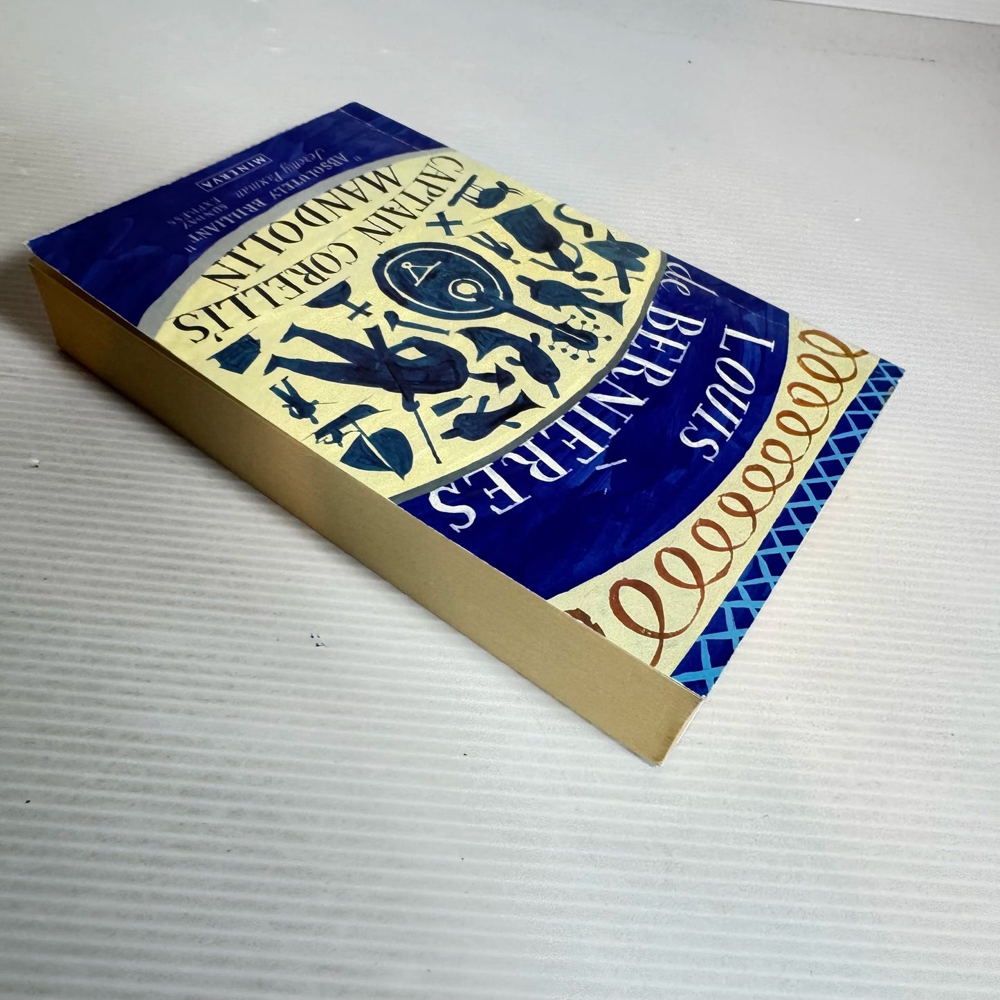 Captain Corelli's Mandolin - Louis de Bernieres