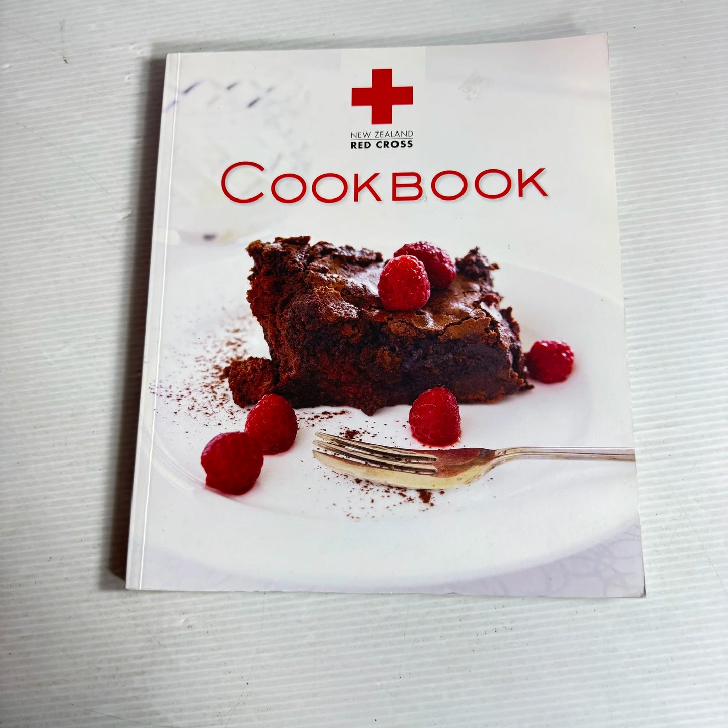 Kiwi Cookbook Bundle x2 Books : Kiwi Classics & NZ Red Cross Cookbook (734)