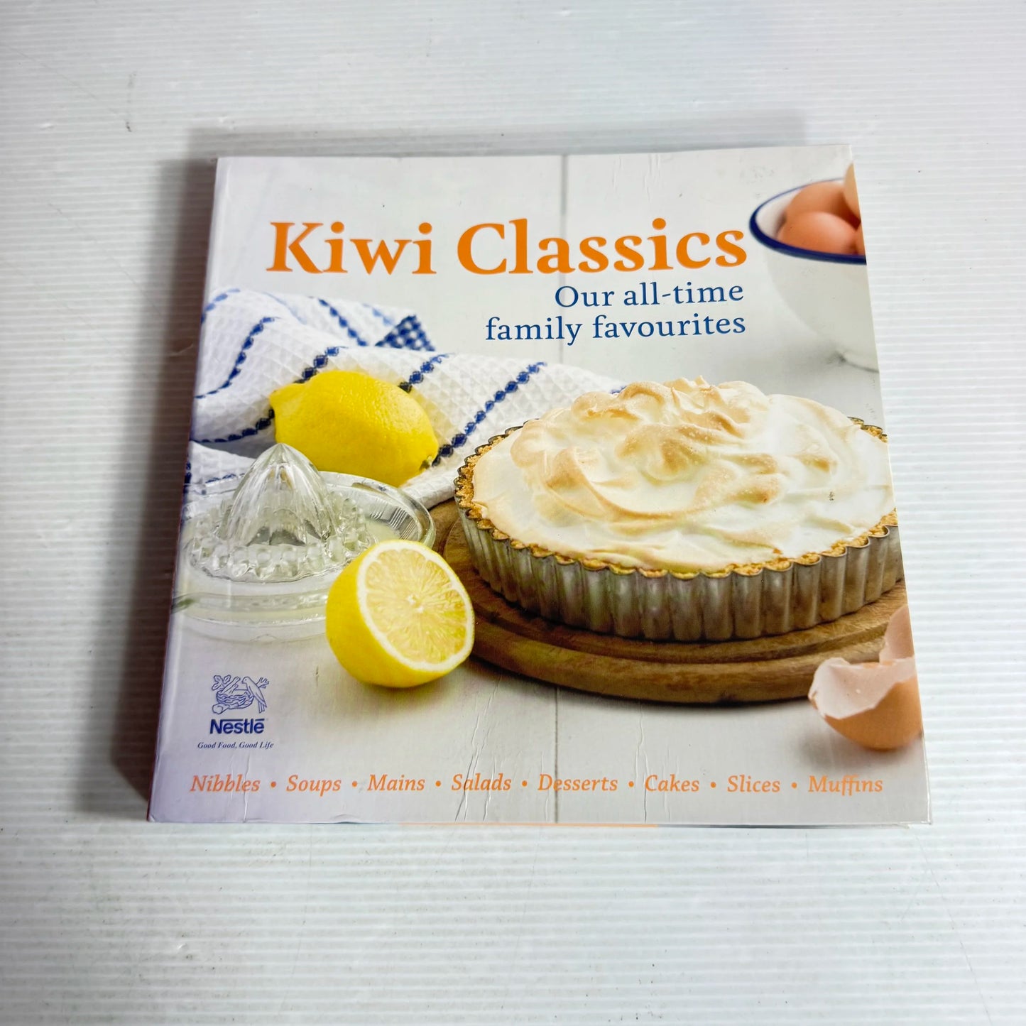 Kiwi Cookbook Bundle x2 Books : Kiwi Classics & NZ Red Cross Cookbook (734)