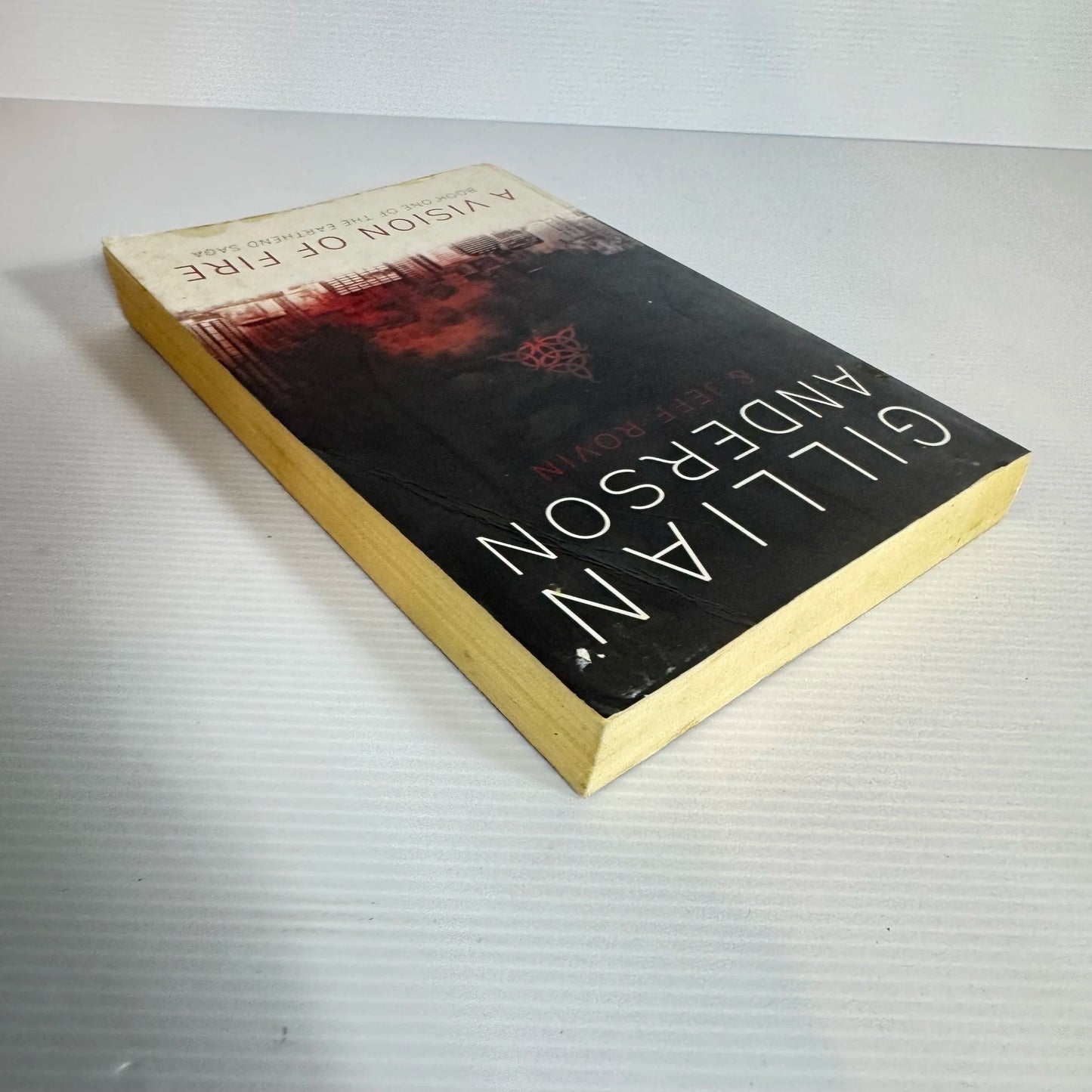 A Vision Of Fire - Gillian Anderson & Jeff Rovin