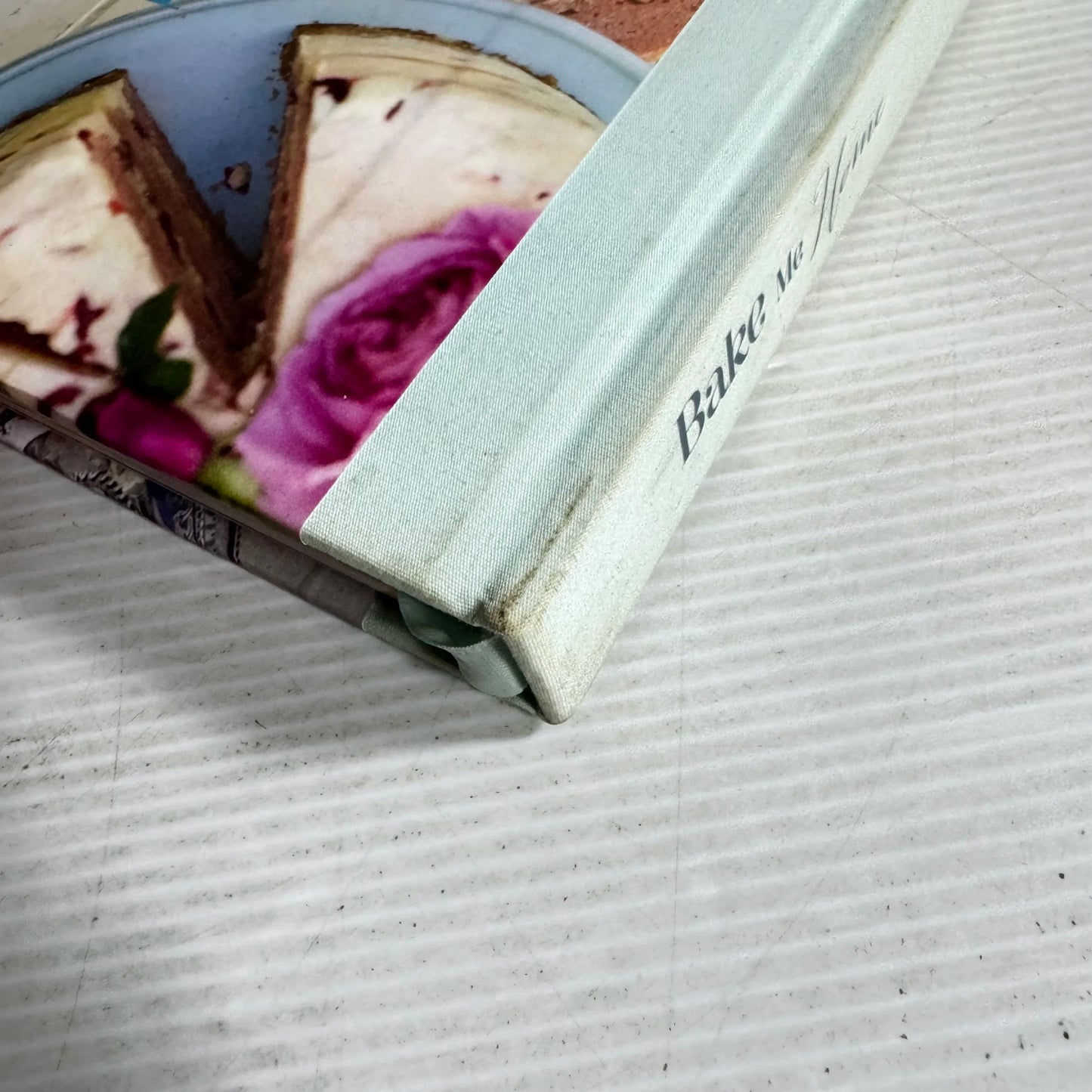 Alice Arndell Cookbook Bundle x 2 Books : Alice In Bakingland & Bake Me Home (733)