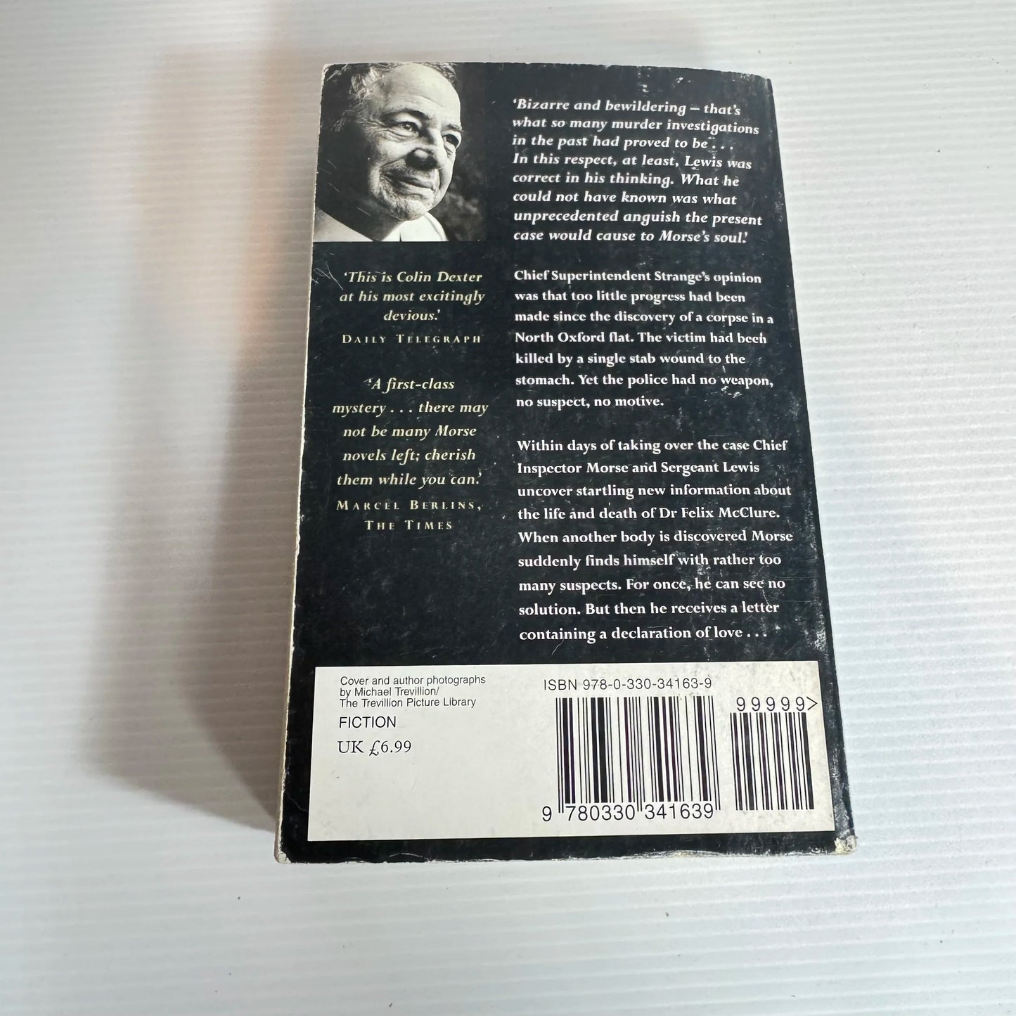 The Daughters of Cain - Colin Dexter (Vintage 1994)