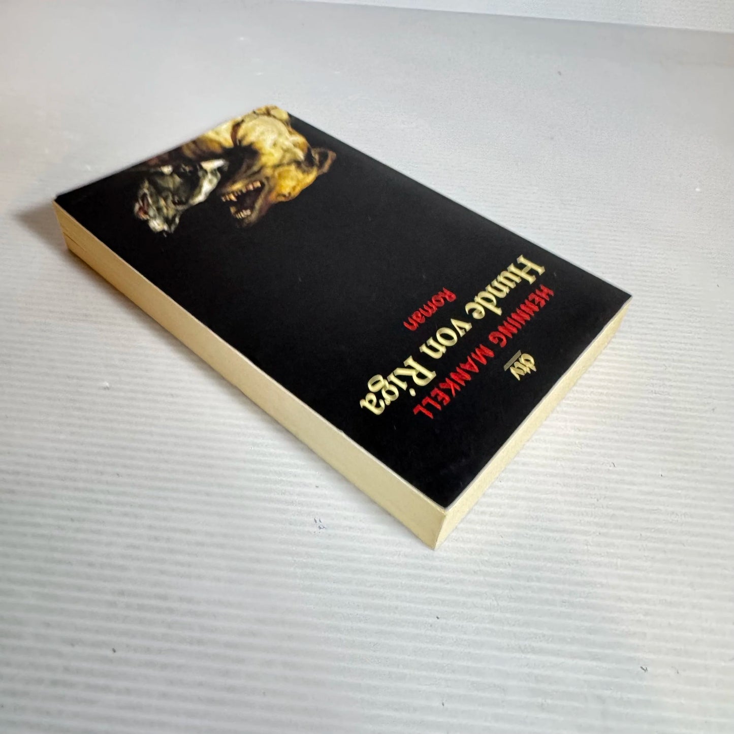 Hunde von Riga (The Dogs of Riga) - Henning Mankell (Written in German)