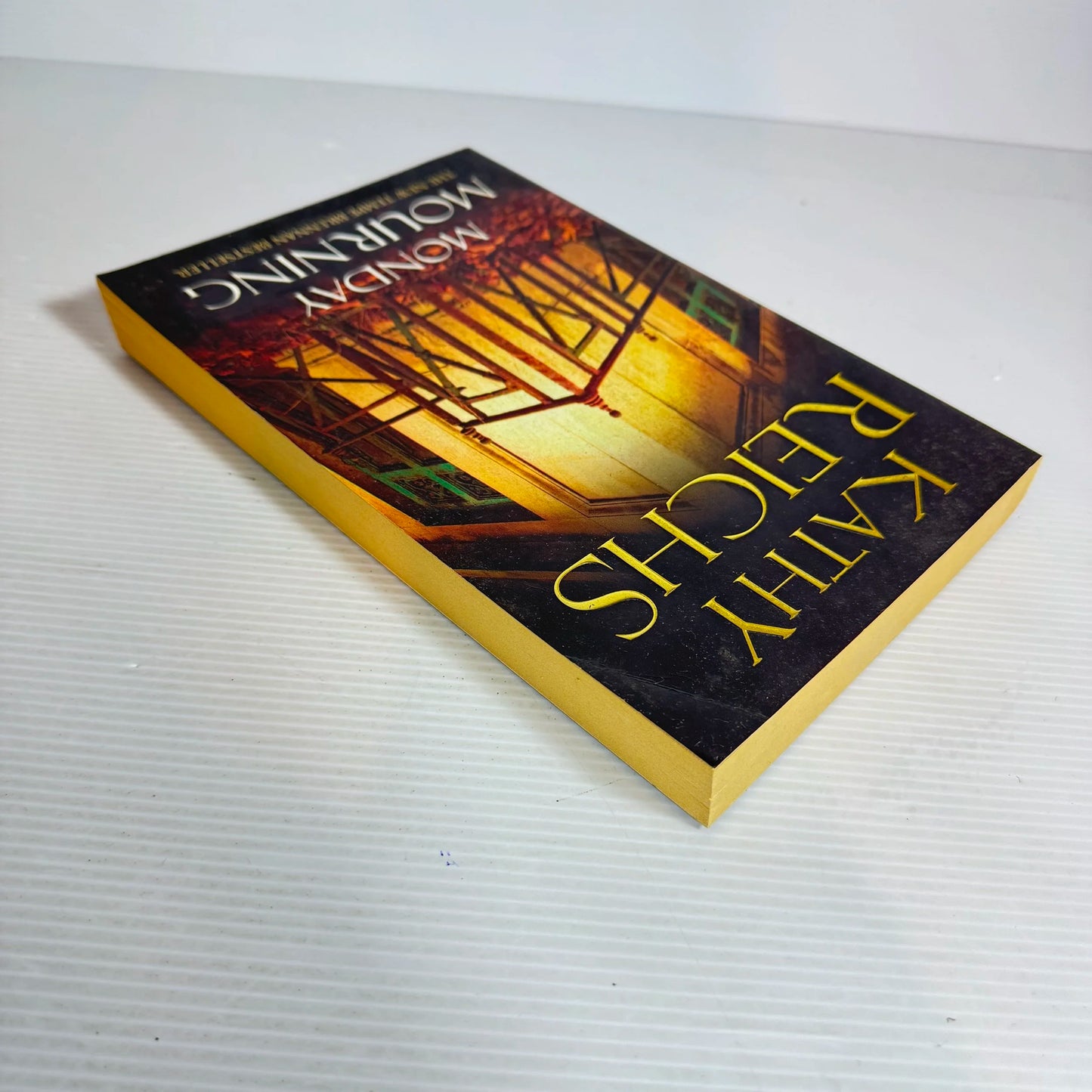 Monday Mourning - Kathy Reichs