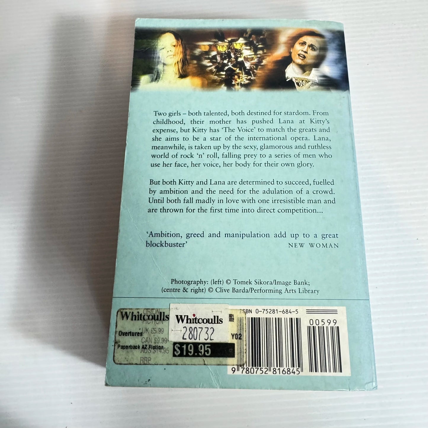 Overtures - Anita Burgh