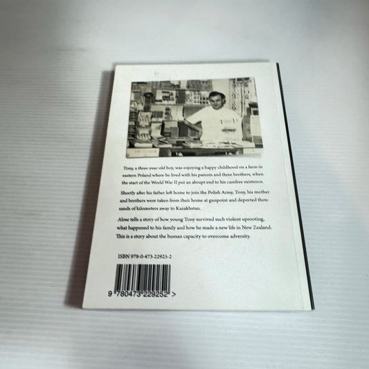 Alone: An Inspiring Story Of Survival And Determination - Alina Suchanski