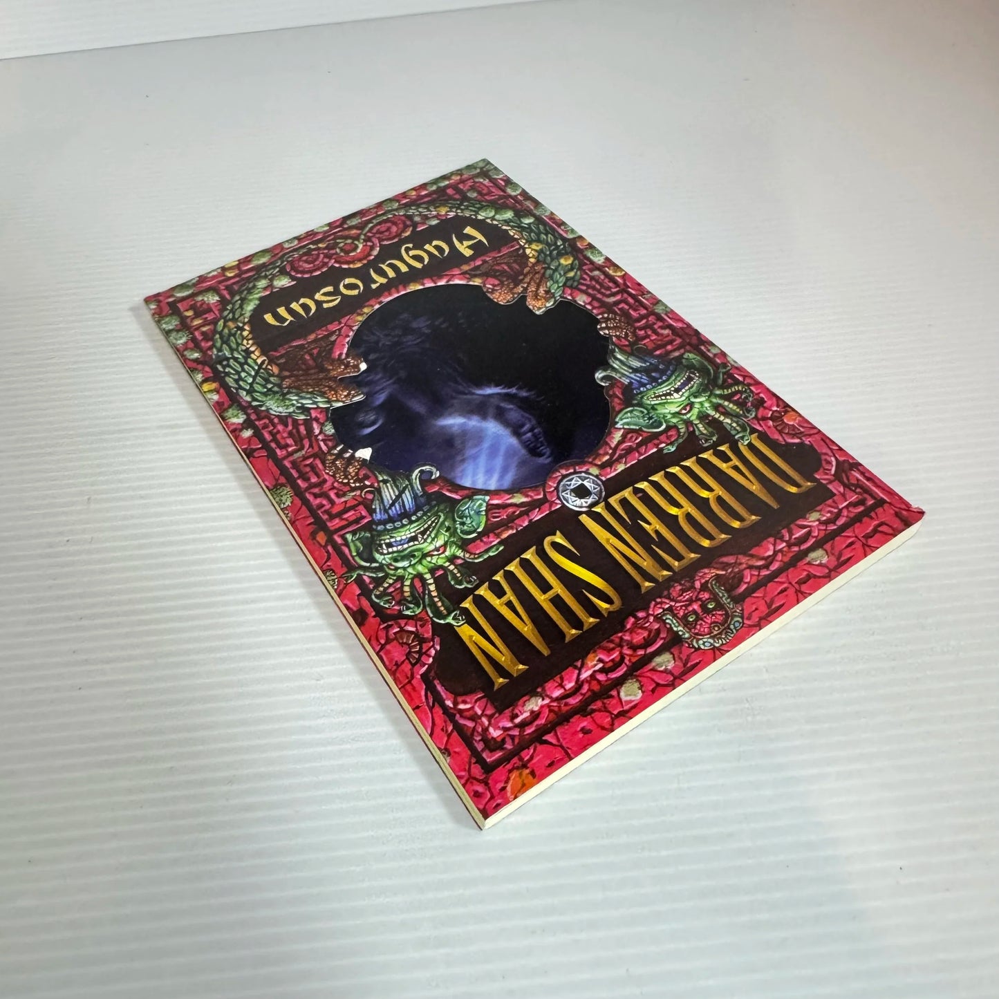 Hagurosan - Darren Shan (Hologram Cover)