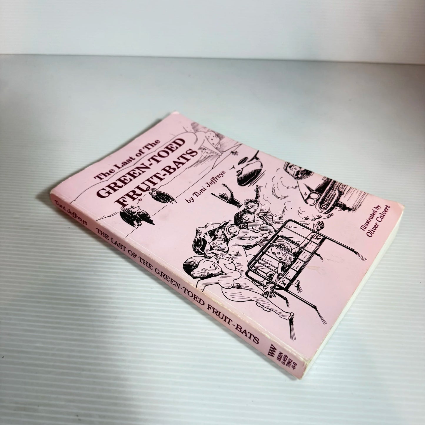 The Last Of The Green-Toed Fruit-Bats - Toni Jeffreys (Vintage 1989)