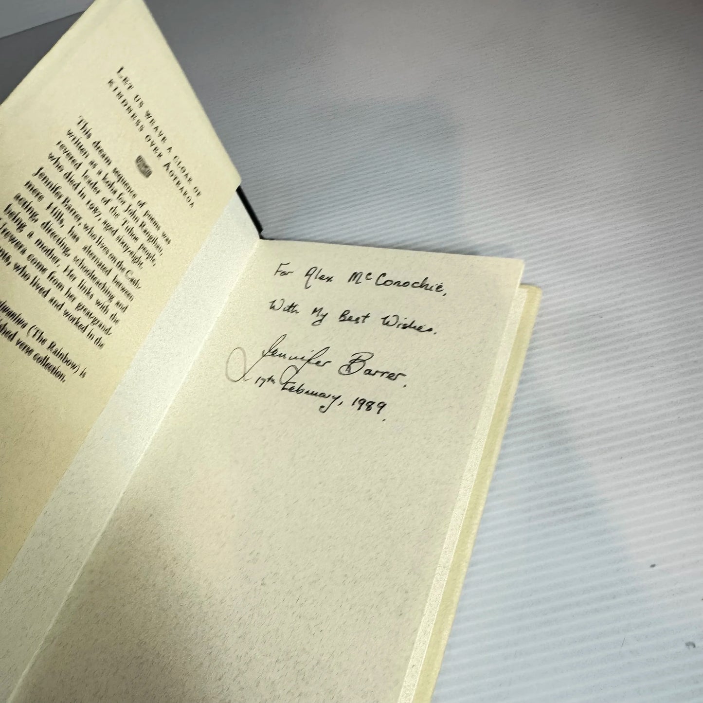 Te Rangianiwaniwa - Jennifer Barrer (Inscription from Author) (Vintage 1988)