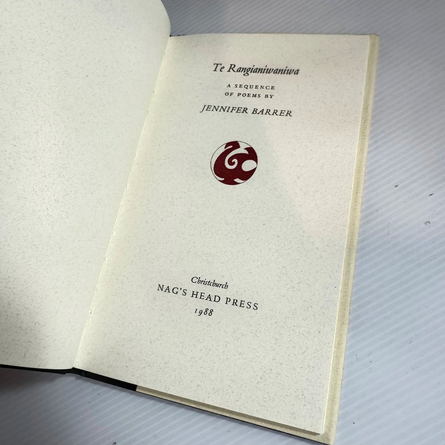 Te Rangianiwaniwa - Jennifer Barrer (Inscription from Author) (Vintage 1988)