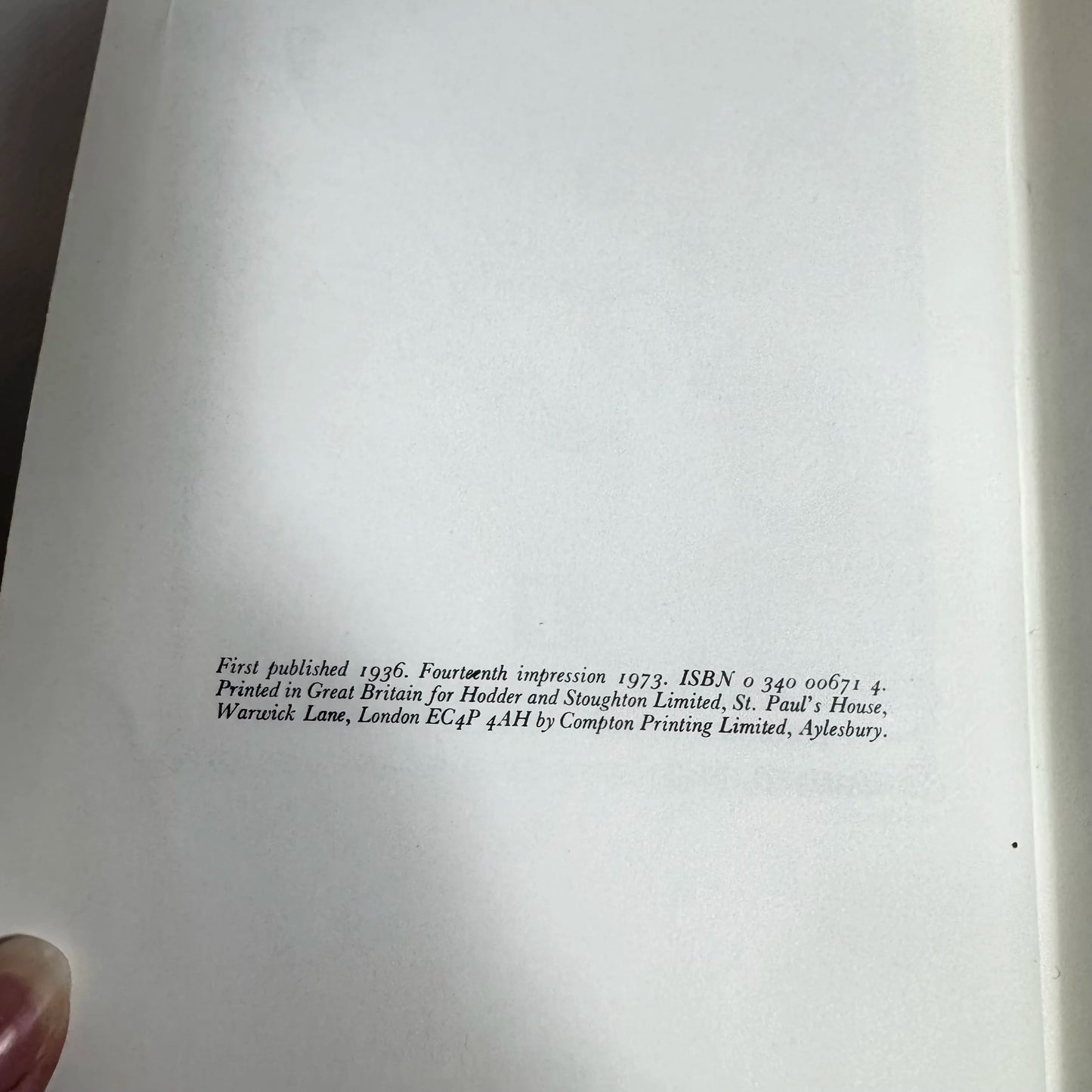 Mary Thomas's Embroidery Book (Vintage 1973)