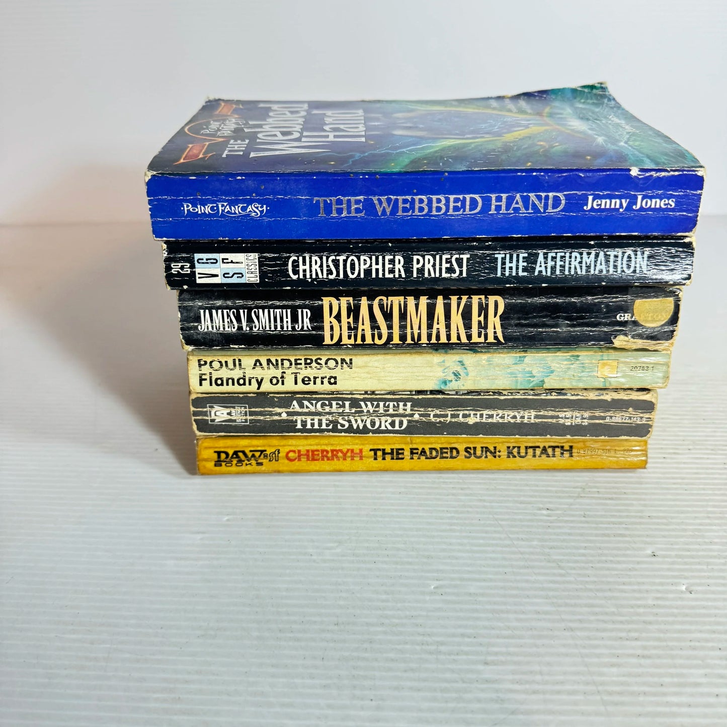 Science Fiction Book Bundle x 6 Books : Mixed Authors (701)