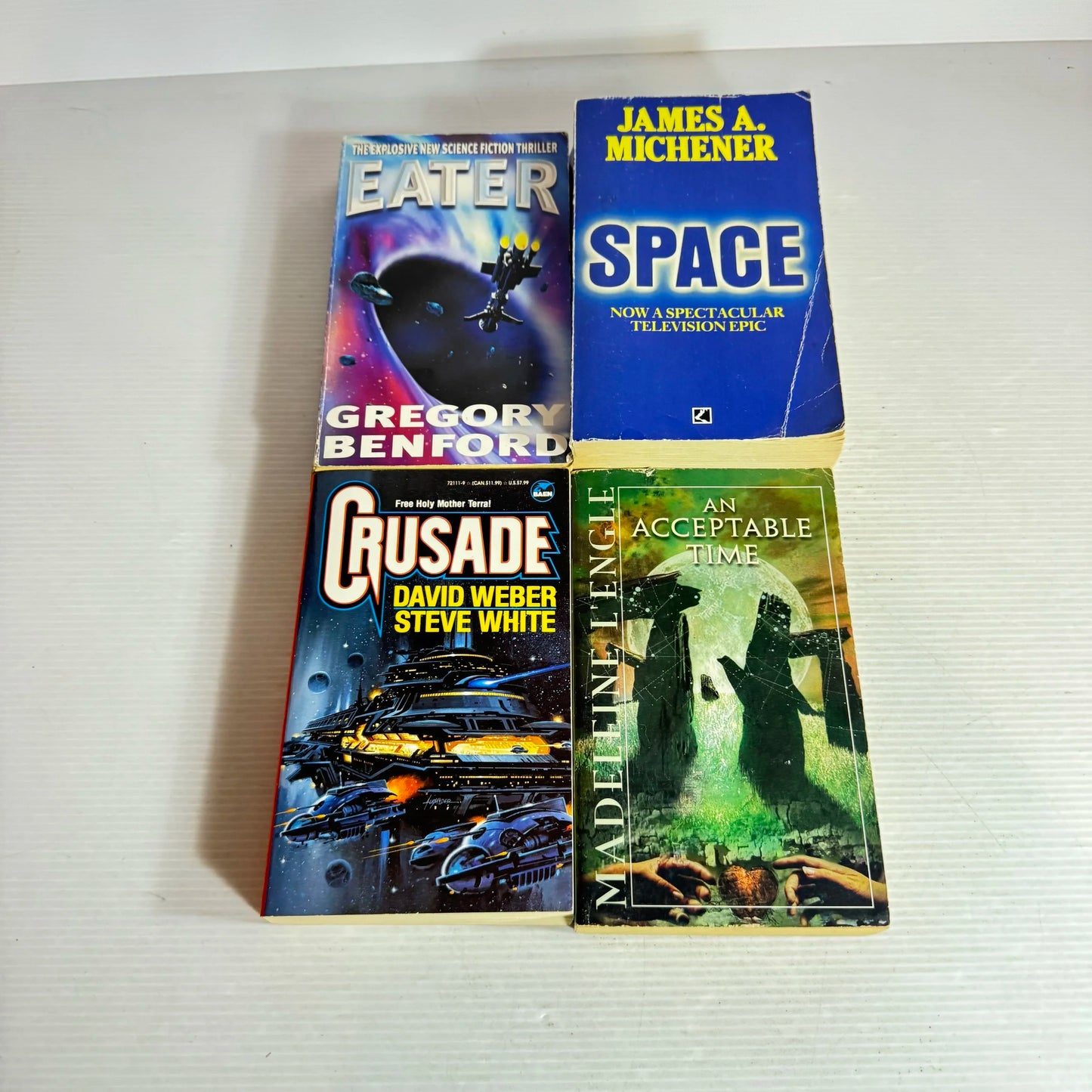 Science Fiction Book Bundle x 4 Books : Various Authors (703)