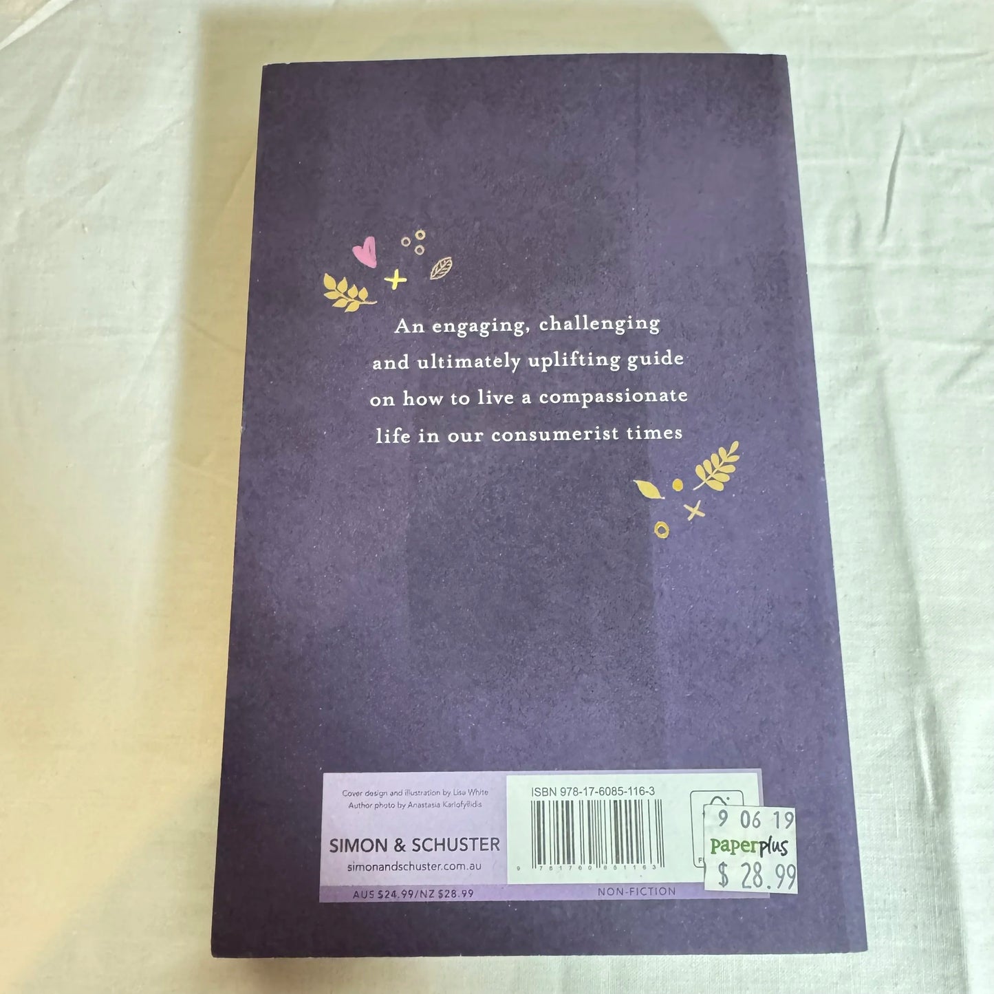 Buddhism for Meat Eaters - Josephine Moon