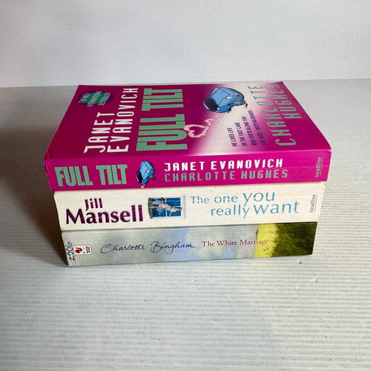 Romance Book Bundle x3 Books : Various Authors(809)